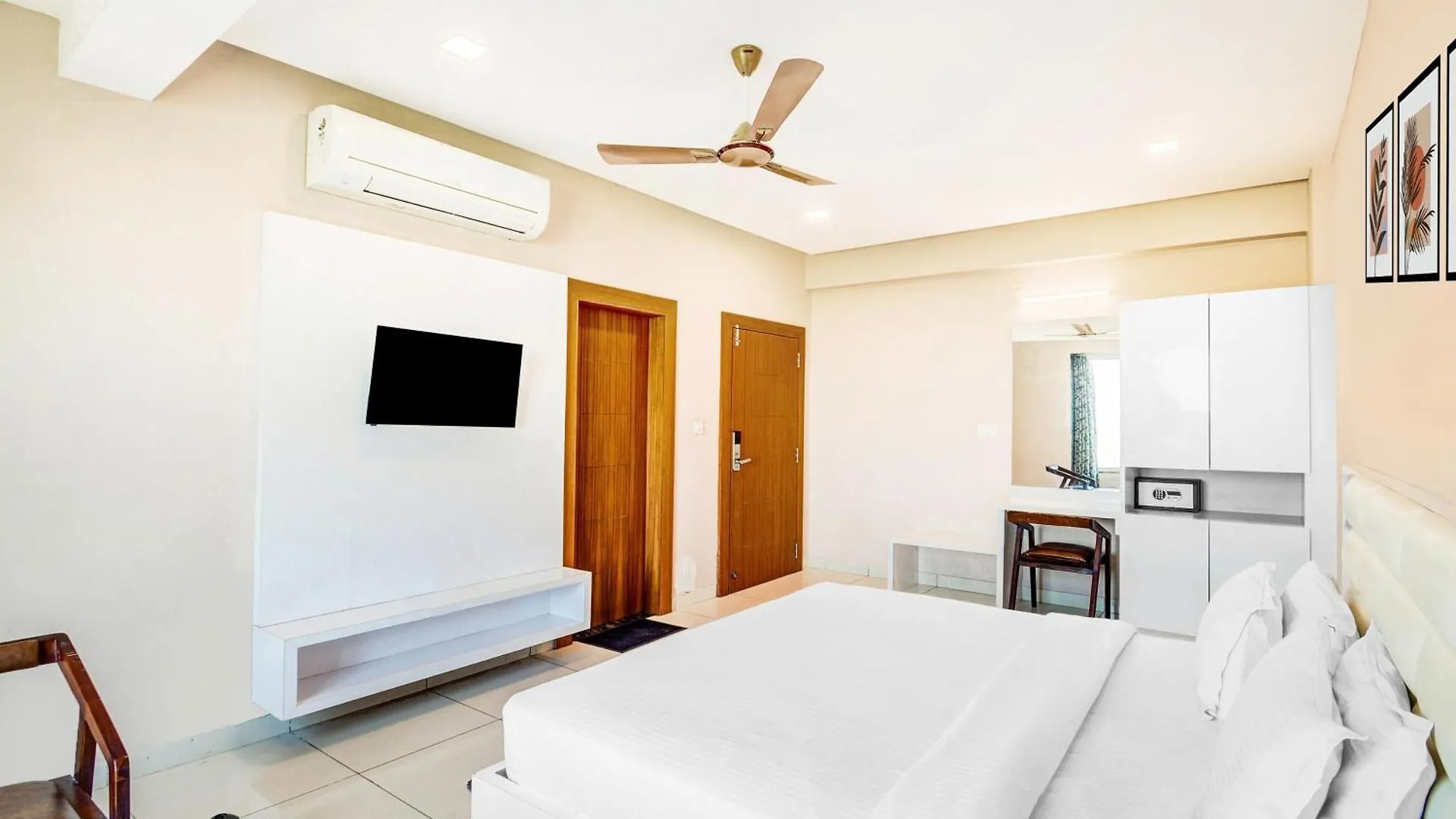 *** Hotel Palette Goverdhan Villas Formerly The White Fresco Udaipur India